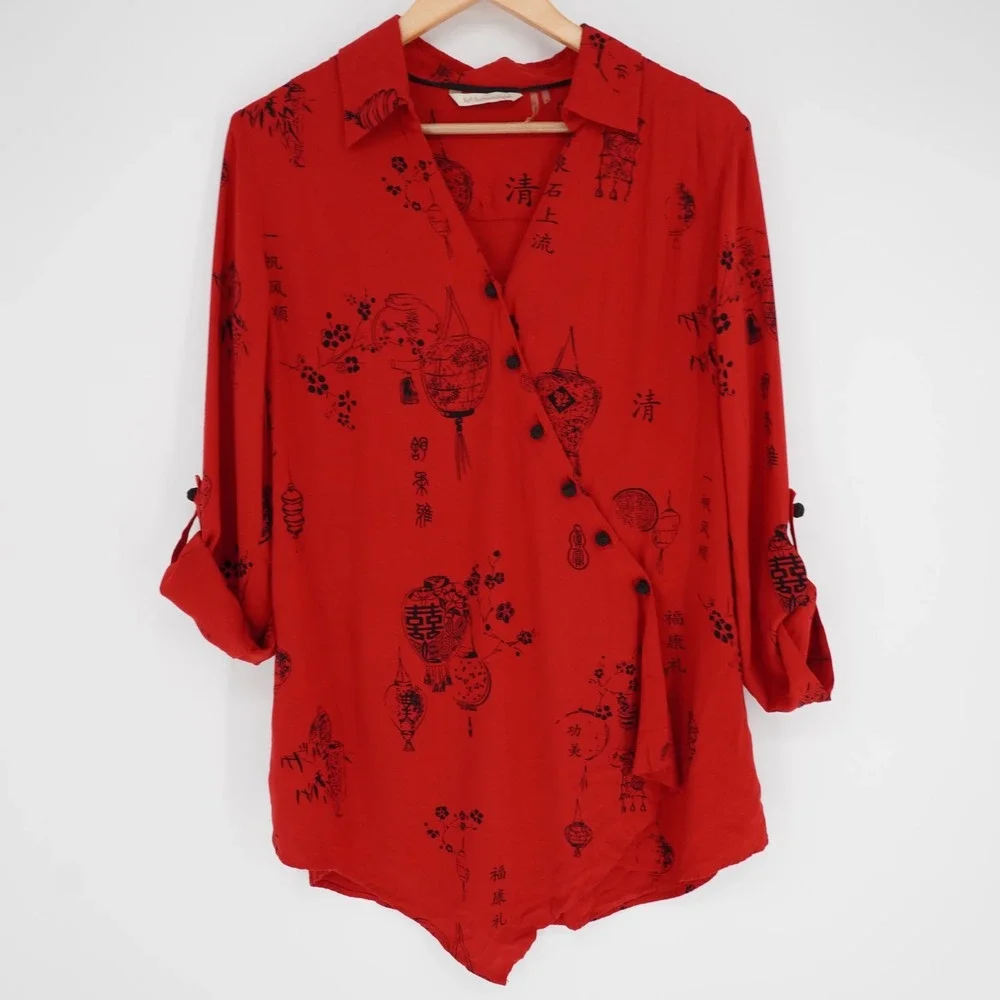 Soft Surroundings Asymmetrical Tunic Top M Red Chinese Lantern Print Roll Tab - Picture 2 of 12